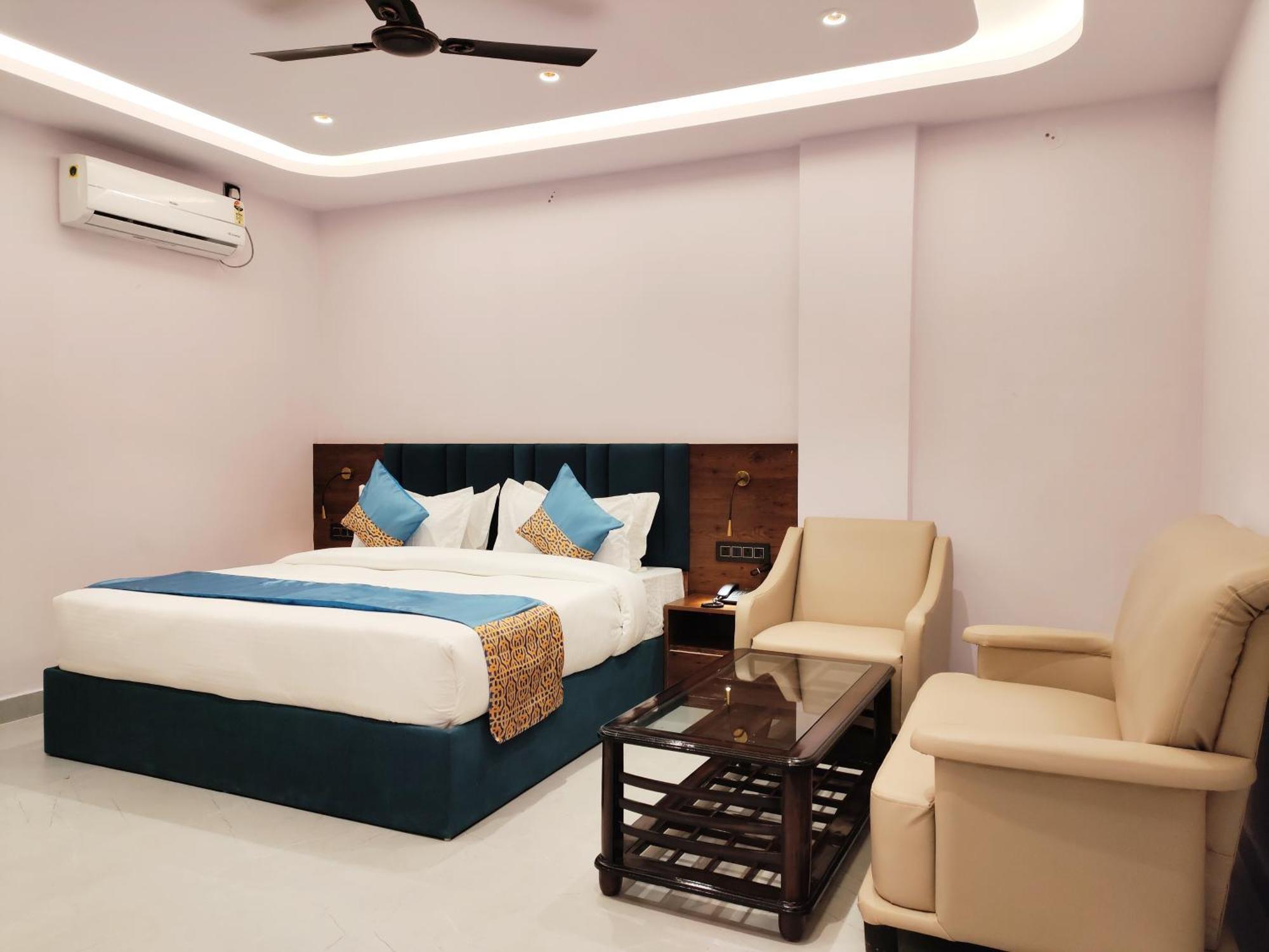 Emerald Suites Greater Noida Exterior foto