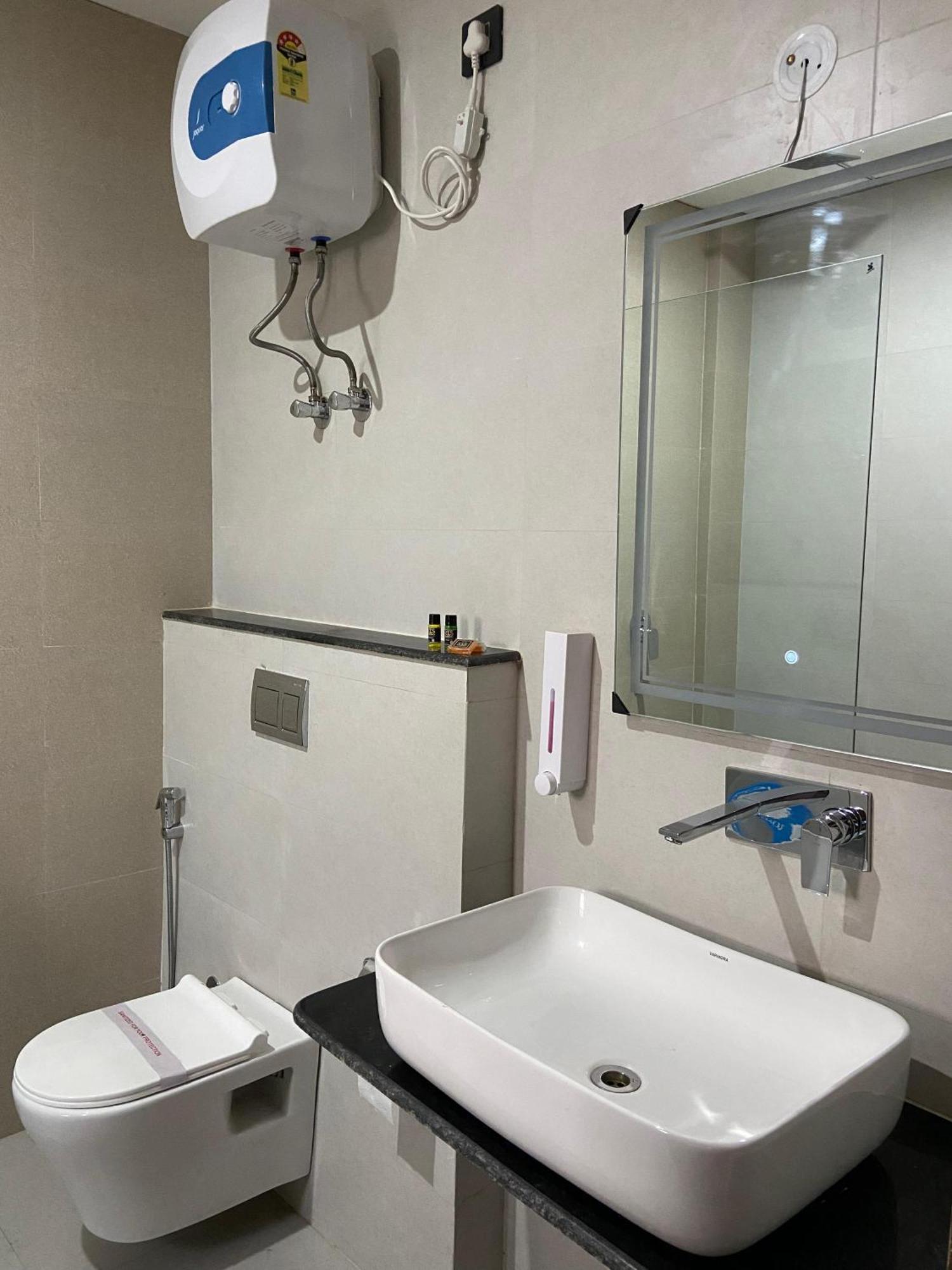 Emerald Suites Greater Noida Cameră foto