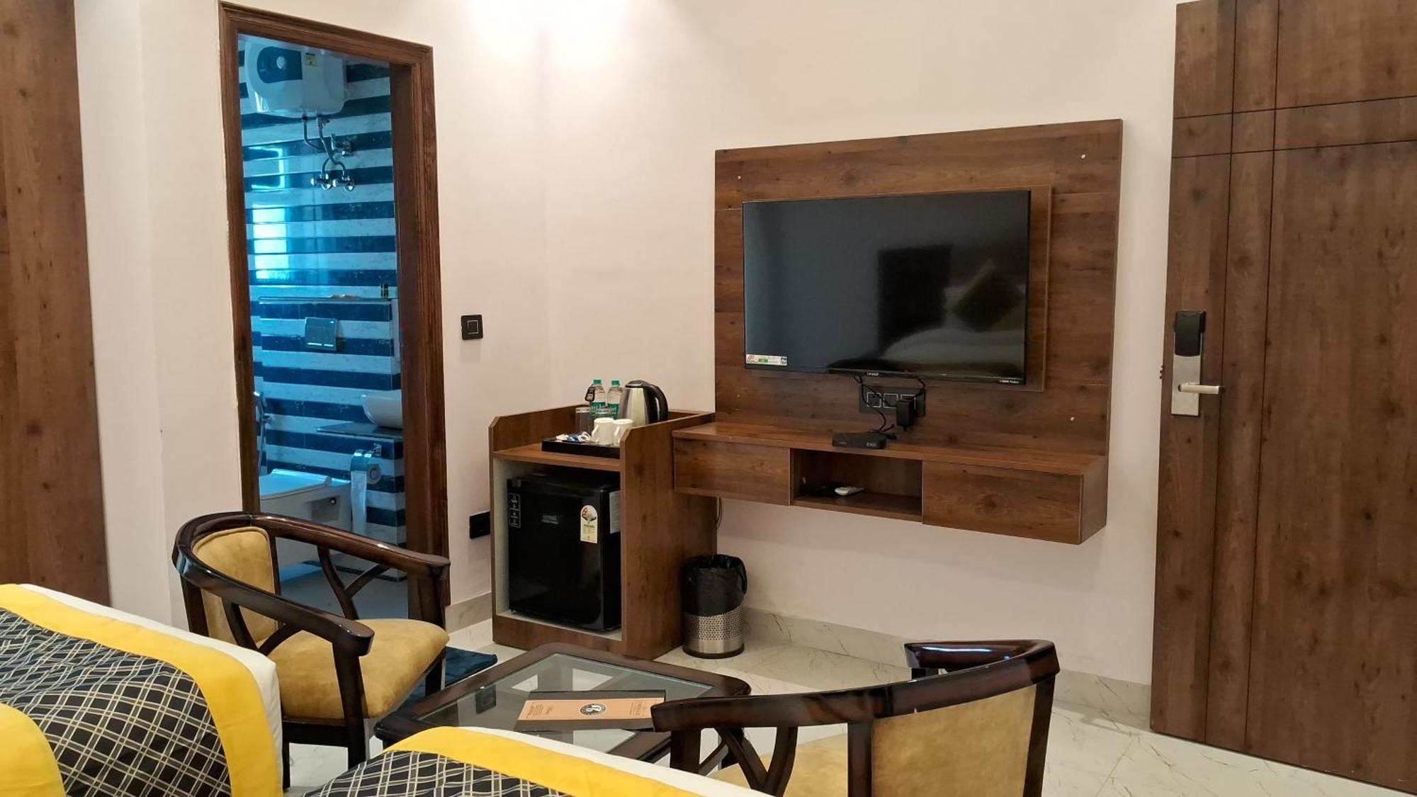 Emerald Suites Greater Noida Cameră foto