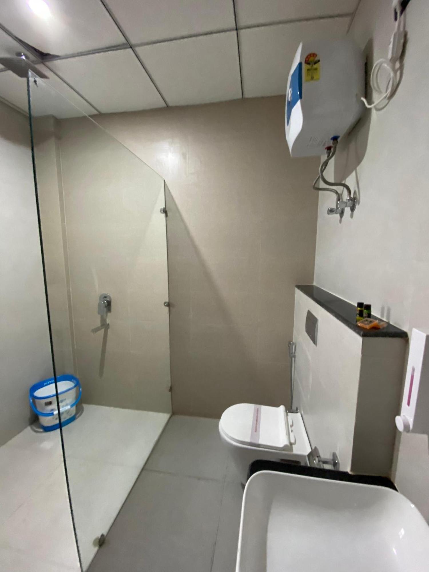 Emerald Suites Greater Noida Cameră foto