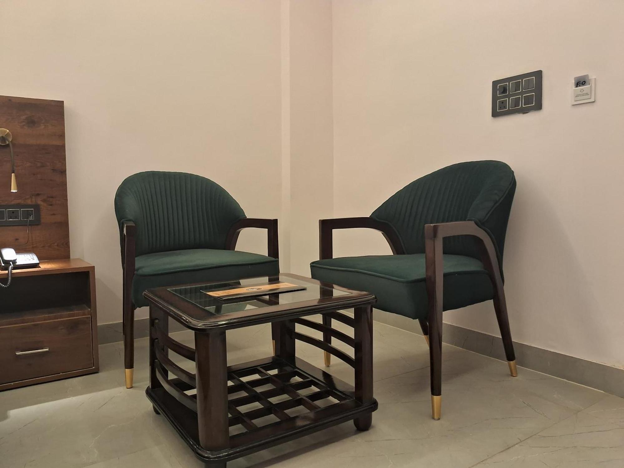 Emerald Suites Greater Noida Cameră foto